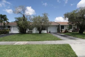 370 E Lakewood Cir, Margate, FL 33063, Sold 06/30/22