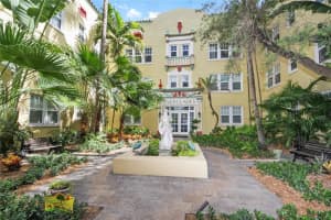 536 14th St, Miami Beach, FL 33139, Sold 10/19/22