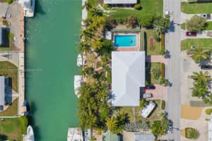 360 12th St, Marathon, FL 33050, Sold 08/25/22