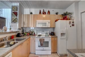 7930 N Nob Hill Rd APT 108, Tamarac, FL 33321, Sold 07/19/22