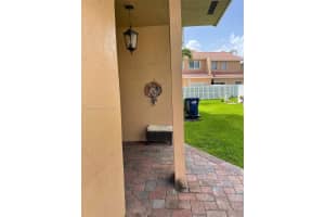 8219 NW 191st Ln # 37b-1, Hialeah, FL 33015, Sold 08/19/22