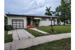 365 To to Lo Chee Dr, Hialeah, FL 33010, Sold 08/03/22