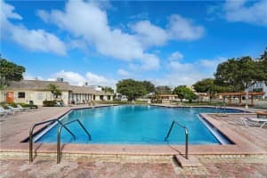 4050 NW 42nd Ave APT 418, Lauderdale Lakes, FL 33319, Sold 08/29/22
