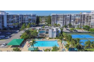 800 Parkview Dr, Hallandale Beach, FL 33009, Sold 10/03/22