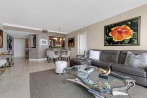 1331 Brickell Bay Dr APT 807, Miami, FL 33131, Sold 07/11/22