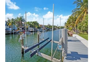 1980 NE 124th St, North Miami, FL 33181, Sold 08/05/22