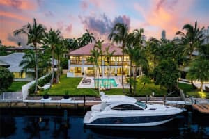 119 Holiday Dr, Hallandale Beach, FL 33009, Sold 01/12/23