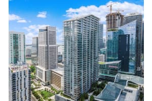 68 SE 6th St Apt 2603, Miami, FL 33131, Sold 09/27/22