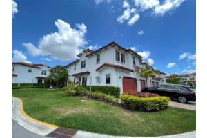 11547 SW 13th Dr, Pembroke Pines, FL 33025, Sold 08/15/22