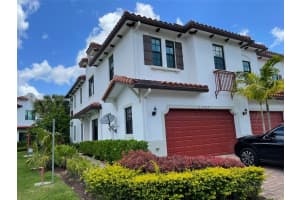 11547 SW 13th Dr, Pembroke Pines, FL 33025, Sold 08/15/22