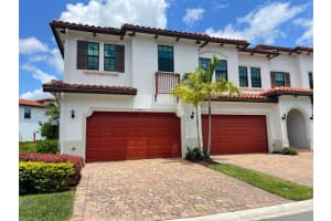 11547 SW 13th Dr, Pembroke Pines, FL 33025, Sold 08/15/22