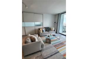 90 SW 3rd St APT 4303, Miami, FL 33130, Sold 07/06/22