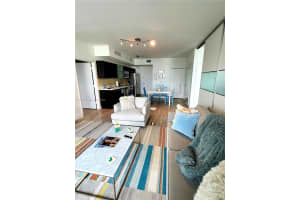 90 SW 3rd St APT 4303, Miami, FL 33130, Sold 07/06/22