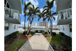1913 S Ocean Dr APT 124, Hallandale Beach, FL 33009, Sold 07/15/22