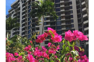 520 Brickell Key Dr, Miami, FL 33131, Sold 09/23/22