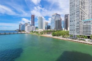 520 Brickell Key Dr, Miami, FL 33131, Sold 09/23/22