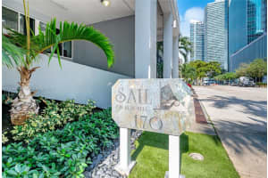 170 SE 14th St #2905, Miami, FL 33131, Sold 09/17/22