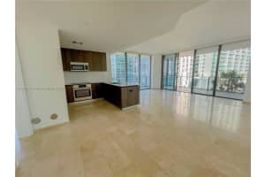 68 SE 6th St, Miami, FL 33131, Sold 12/09/22