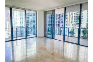 68 SE 6th St, Miami, FL 33131, Sold 12/09/22