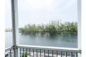 300 Diplomat Pkwy APT 410, Hallandale Beach, FL 33009, Sold 08/23/22