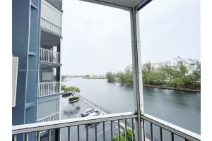 300 Diplomat Pkwy APT 410, Hallandale Beach, FL 33009, Sold 08/23/22