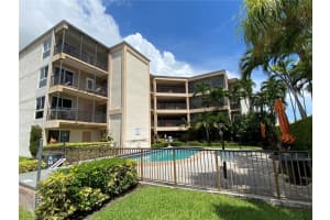 2420 Diana Dr, Hallandale Beach, FL 33009, Sold 08/15/22