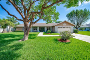 10381 SW 18th St, Davie, FL 33324, Sold 07/19/22