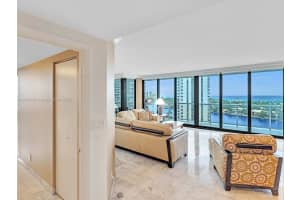 20281 E Country Club Dr APT 1102, Aventura, FL 33180, Sold 09/15/22