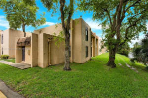 4211 NW 19th St APT 188, Lauderhill, FL 33313, Sold 08/29/22