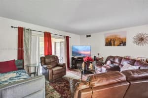 4211 NW 19th St APT 188, Lauderhill, FL 33313, Sold 08/29/22