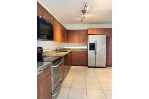 401 69th St APT 908, Miami Beach, FL 33141, Sold 07/05/22