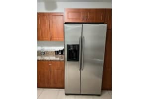 401 69th St APT 908, Miami Beach, FL 33141, Sold 07/05/22