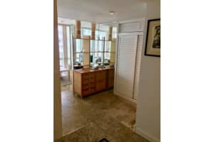 1408 Brickell Bay Dr APT 1413, Miami, FL 33131, Sold 07/18/22