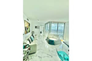 92 SW 3rd St APT 3106, Miami, FL 33130, Sold 06/21/22
