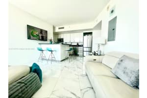 92 SW 3rd St APT 3106, Miami, FL 33130, Sold 06/21/22