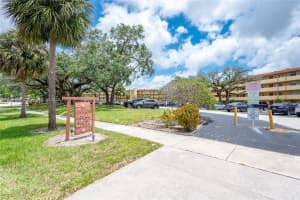 441 NE 195th St APT 302, Miami, FL 33179, Sold 07/25/22