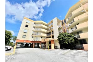 1750 W 46th St APT 410, Hialeah, FL 33012, Sold 08/03/22