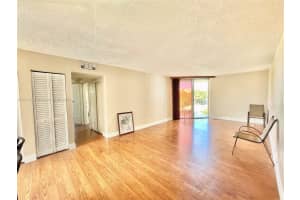 1750 W 46th St APT 410, Hialeah, FL 33012, Sold 08/03/22