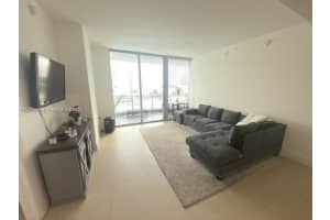 92 SW 3rd St APT 1412, Miami, FL 33130, Sold 09/29/22