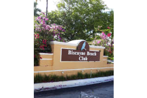 15661 SW 104th Terrace APT 317, Miami, FL 33196, Sold 08/01/22