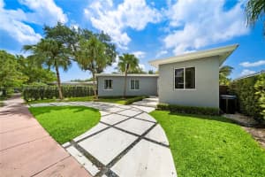 870 N Shore Dr, Miami Beach, FL 33141, Sold 08/18/22