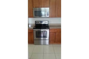 917 NW 104 Ave, Miami, FL 33172, Sold 01/17/23