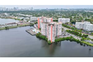 1301 NE Miami Gardens Dr, Miami, FL 33179, Sold 09/27/22
