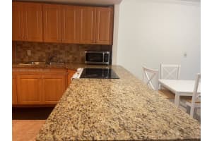 1301 NE Miami Gardens Dr #213w, Miami, FL 33179, Sold 10/21/22