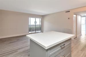 9711 Hammocks Blvd APT 107, Miami, FL 33196, Sold 08/01/22