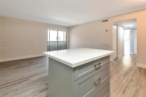 9711 Hammocks Blvd APT 107, Miami, FL 33196, Sold 08/01/22