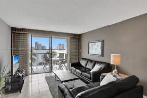 Les Plicans, 18260 N Bay Rd APT 414, Sunny Isles Beach, FL 33160, Sold 08/05/22