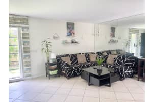 7208 NW 64th St, Tamarac, FL 33321, Sold 07/25/22