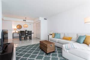 7501 E Treasure Dr #1b, North Bay Village, FL 33141, Sold 07/12/22