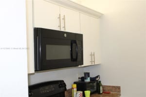 8240 SW 210th St APT 303, Cutler Bay, FL 33189, Sold 08/04/22